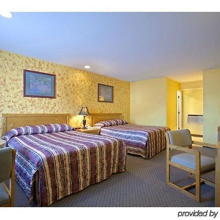 روزيبيورغ Americas Best Value Inn الغرفة الصورة
