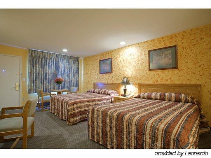 روزيبيورغ Americas Best Value Inn الغرفة الصورة