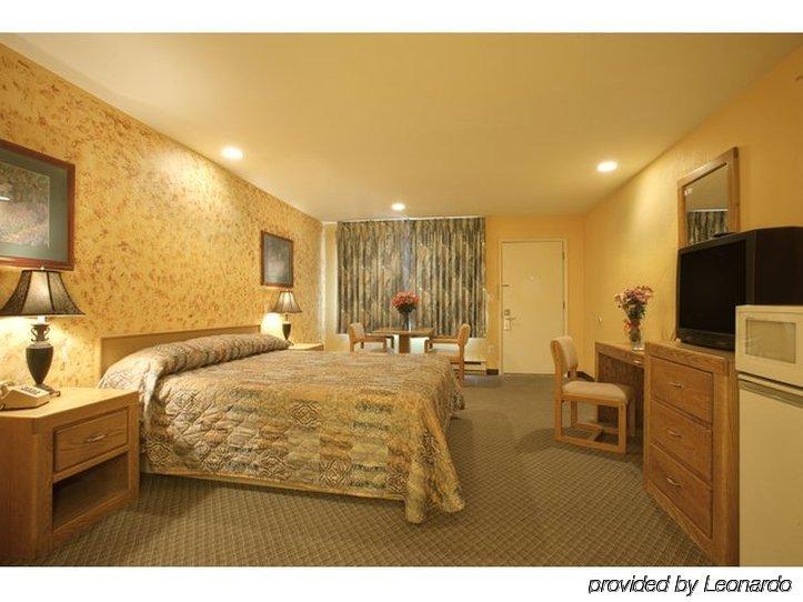 روزيبيورغ Americas Best Value Inn الغرفة الصورة